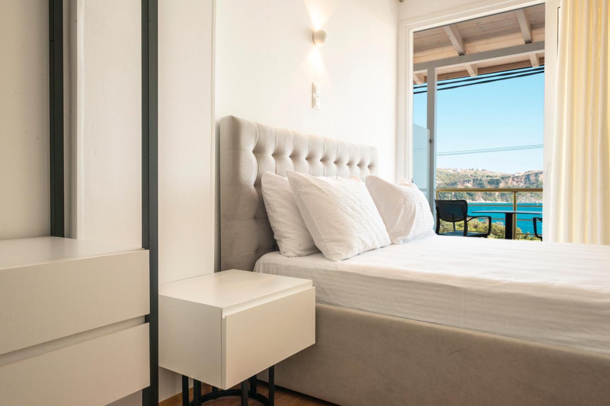 Ionio Rooms Himare Buitenkant foto