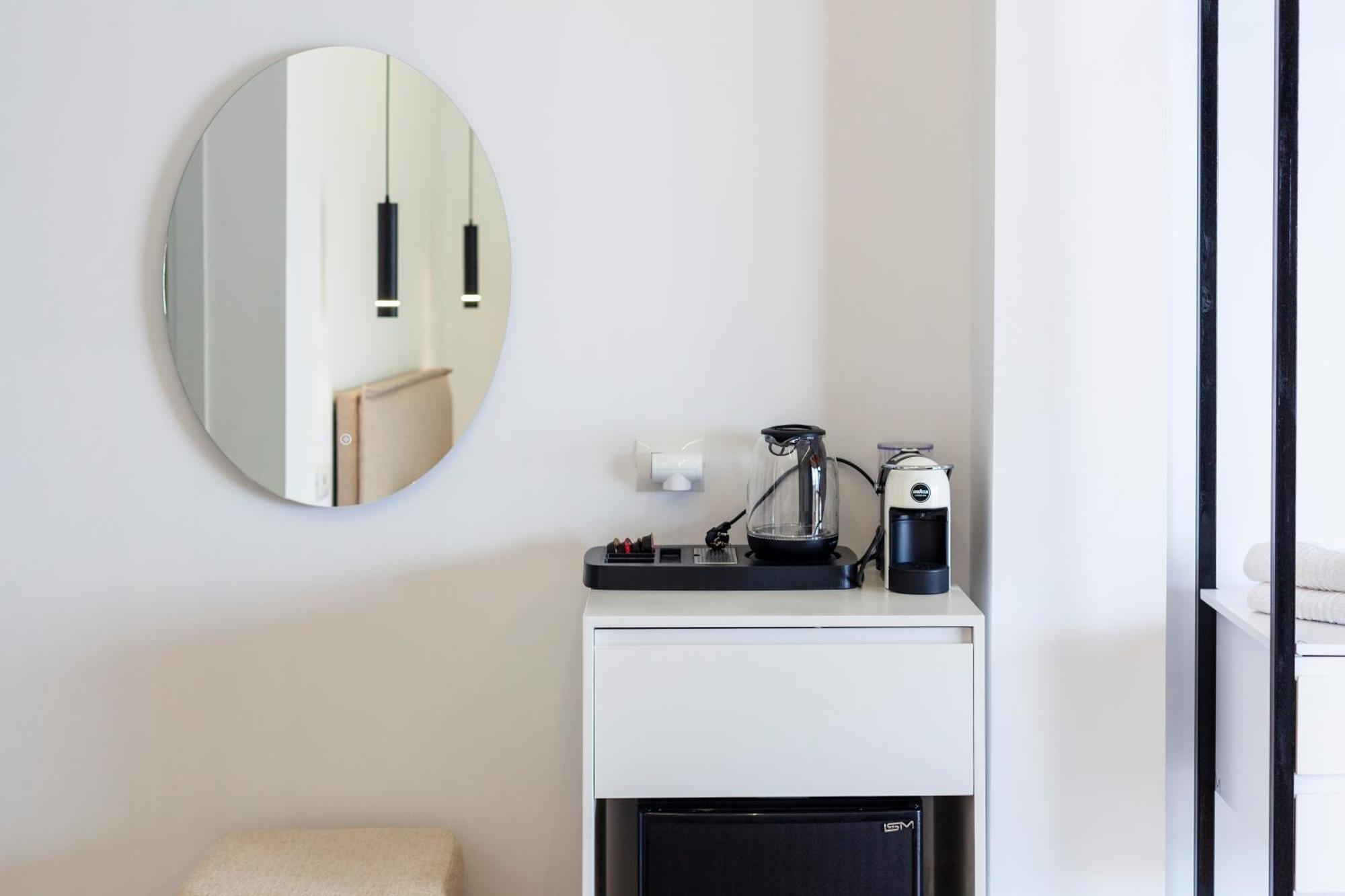 Ionio Rooms Himare Buitenkant foto
