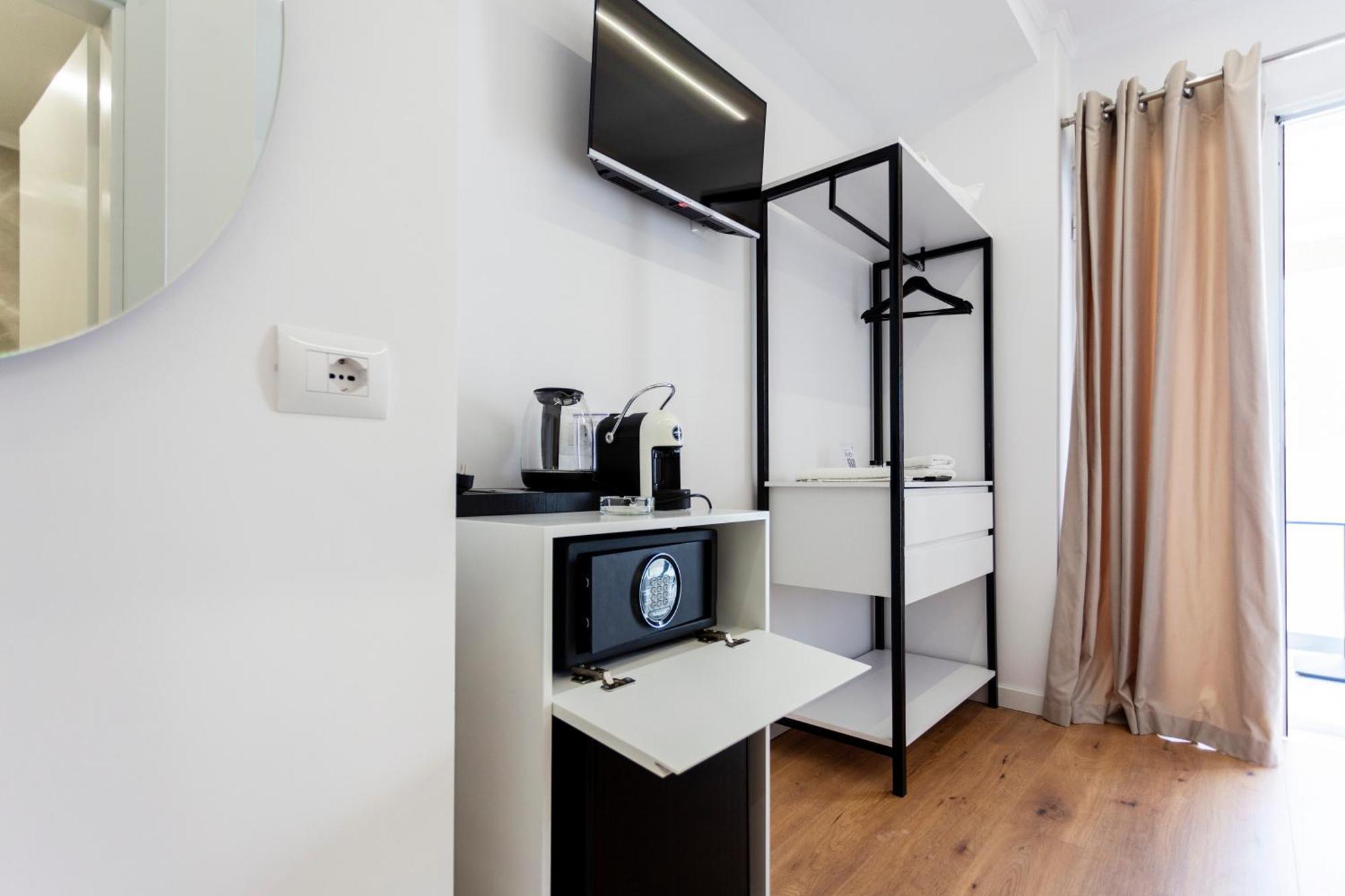 Ionio Rooms Himare Buitenkant foto