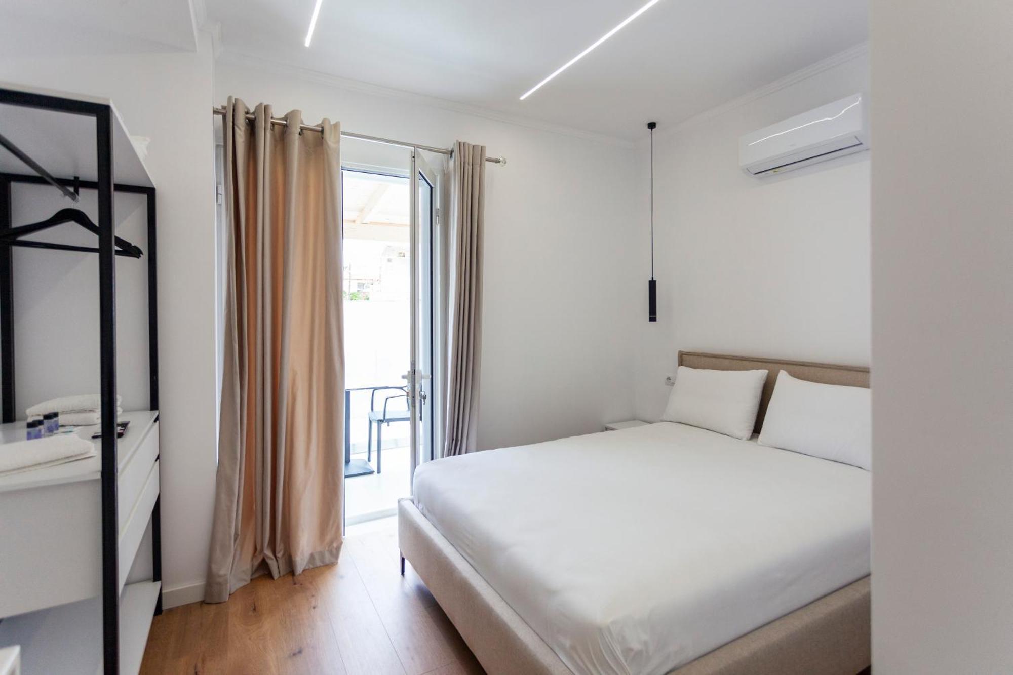 Ionio Rooms Himare Buitenkant foto