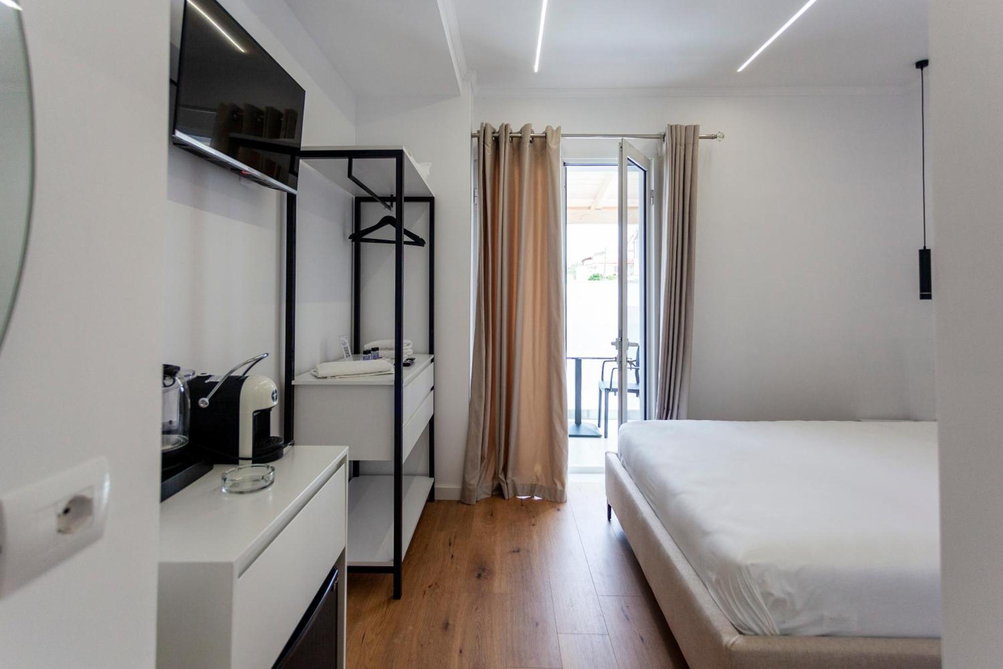 Ionio Rooms Himare Buitenkant foto